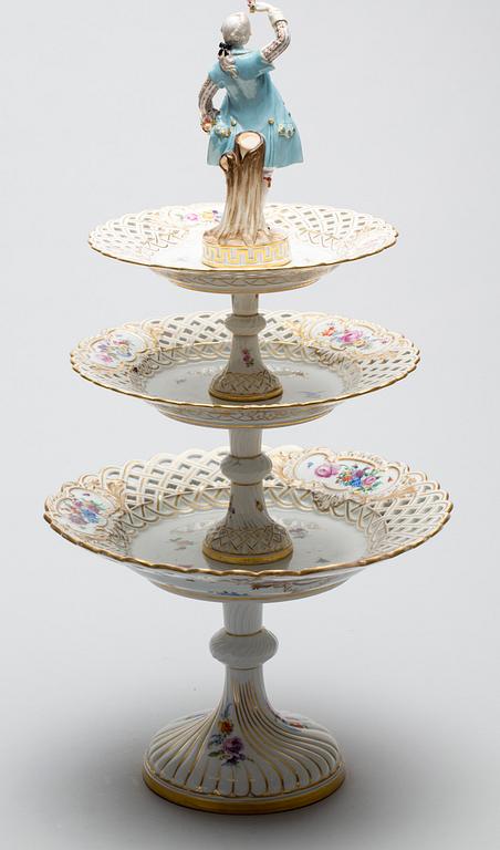 ETAGERE, porslin, Meissen, 1900-talets första hälft.