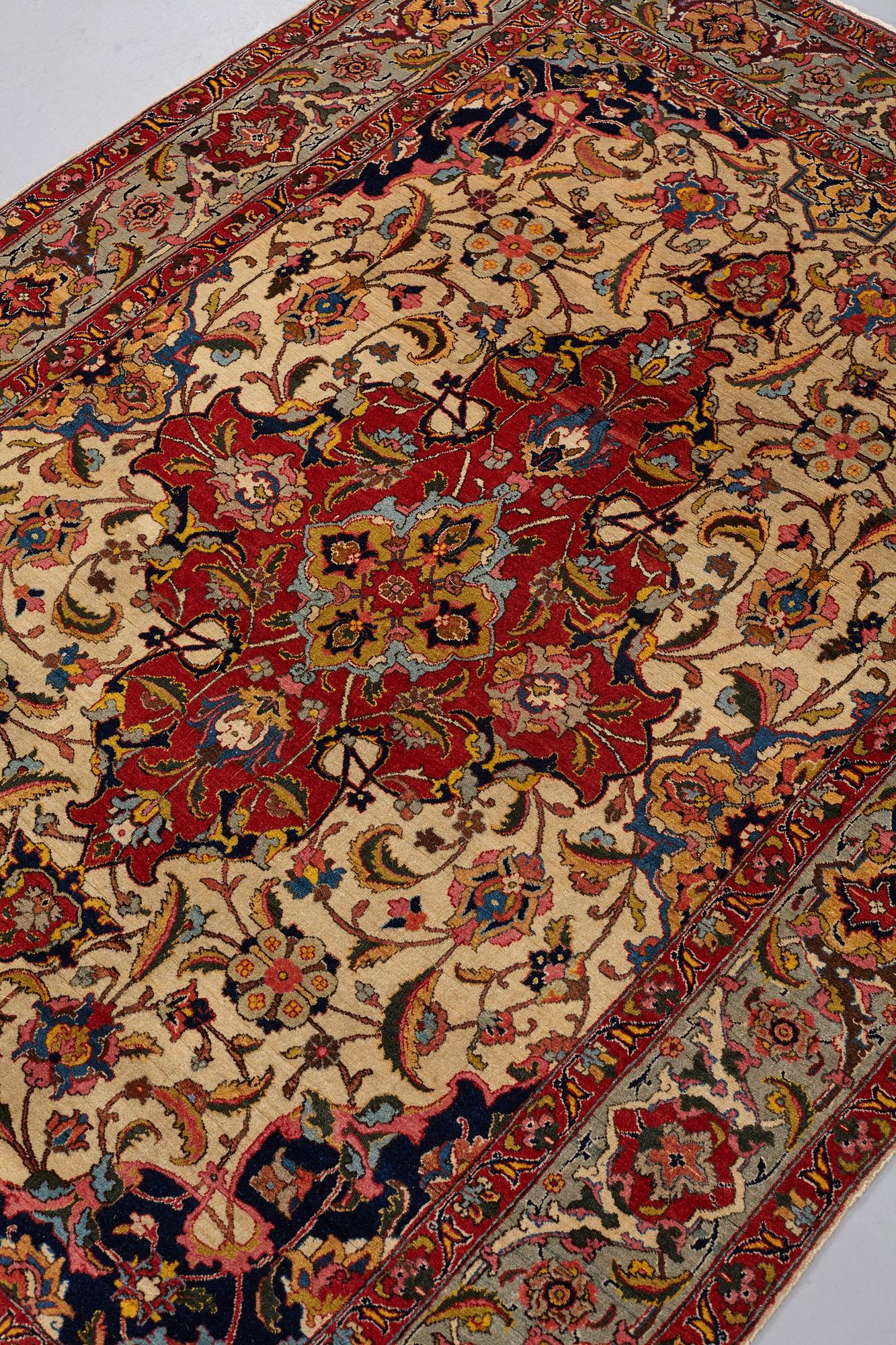 MATTA, semiantik Täbris, ca 178,5 x 137 cm.