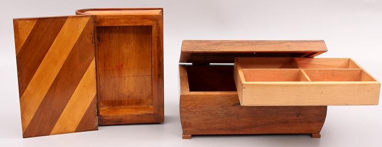 TRÄASKAR, 2 st, art deco-stil, 1900-talets första hälft.
