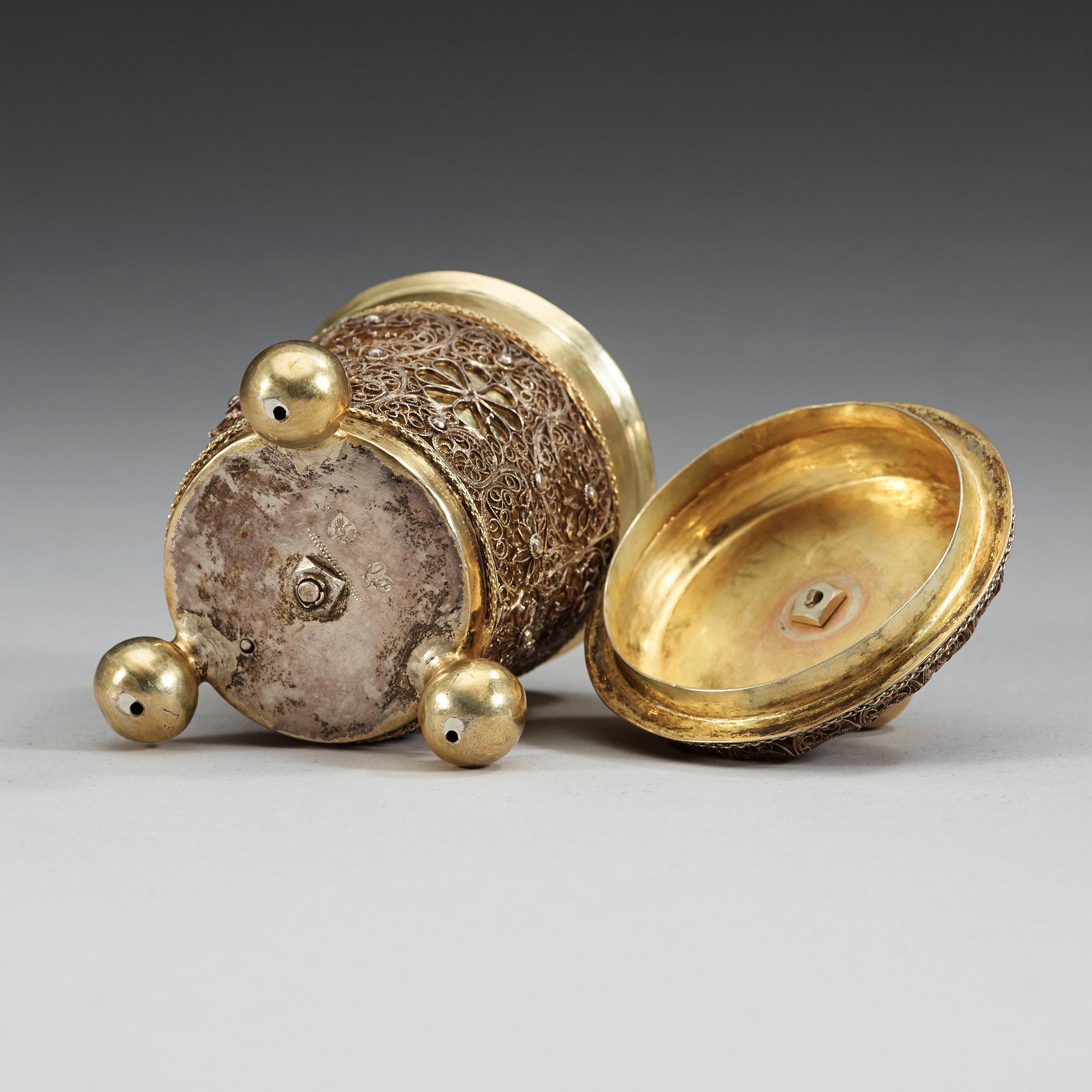FILIGRANBÄGARE med LOCK, av Johan Friedrich Straub, Karlstad (verksam -1674-1713). Barock.