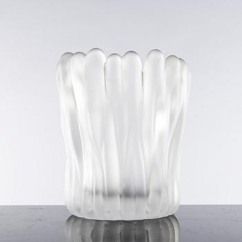 A Tapio Wirkkala glas vase, "Jäkälä/Renlav", signed and numbered 3515.