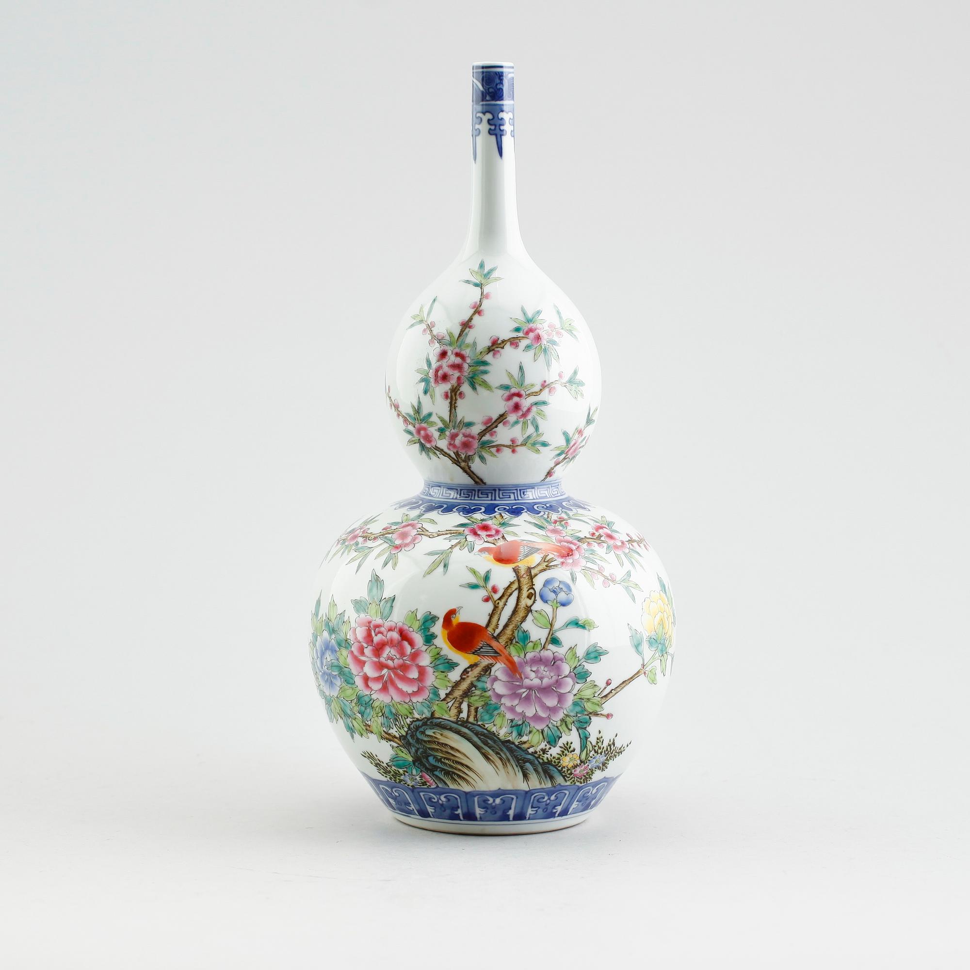 VAS, porslin, Kina, 1900-/2000-tal.