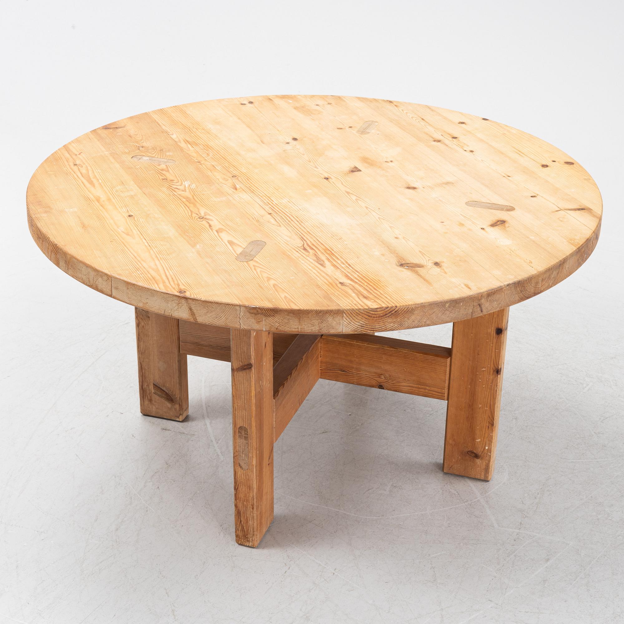 A pine dining table by Roland Wilhelmsson, second half of the 20th Century.