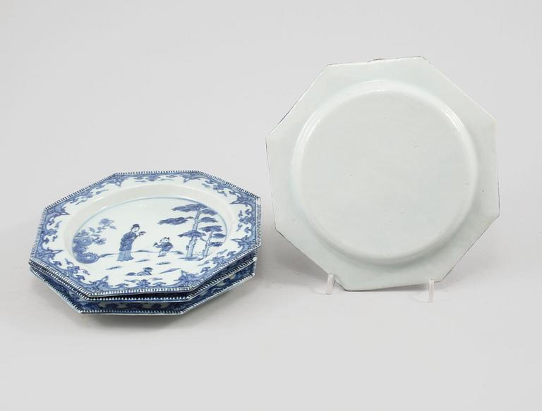 COASTERS, 4 st, porslin, Kina, Qing dynastin, Qianlong (1736-95).