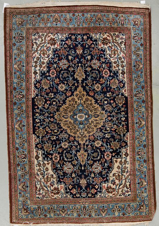 MATTA, sannolikt old Ghom.Ca 208,5x140 cm.