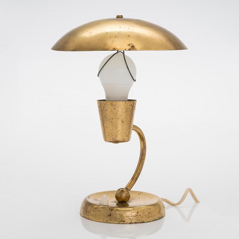 A mid-20th-century 'EV 59' table lamp for Itsu.