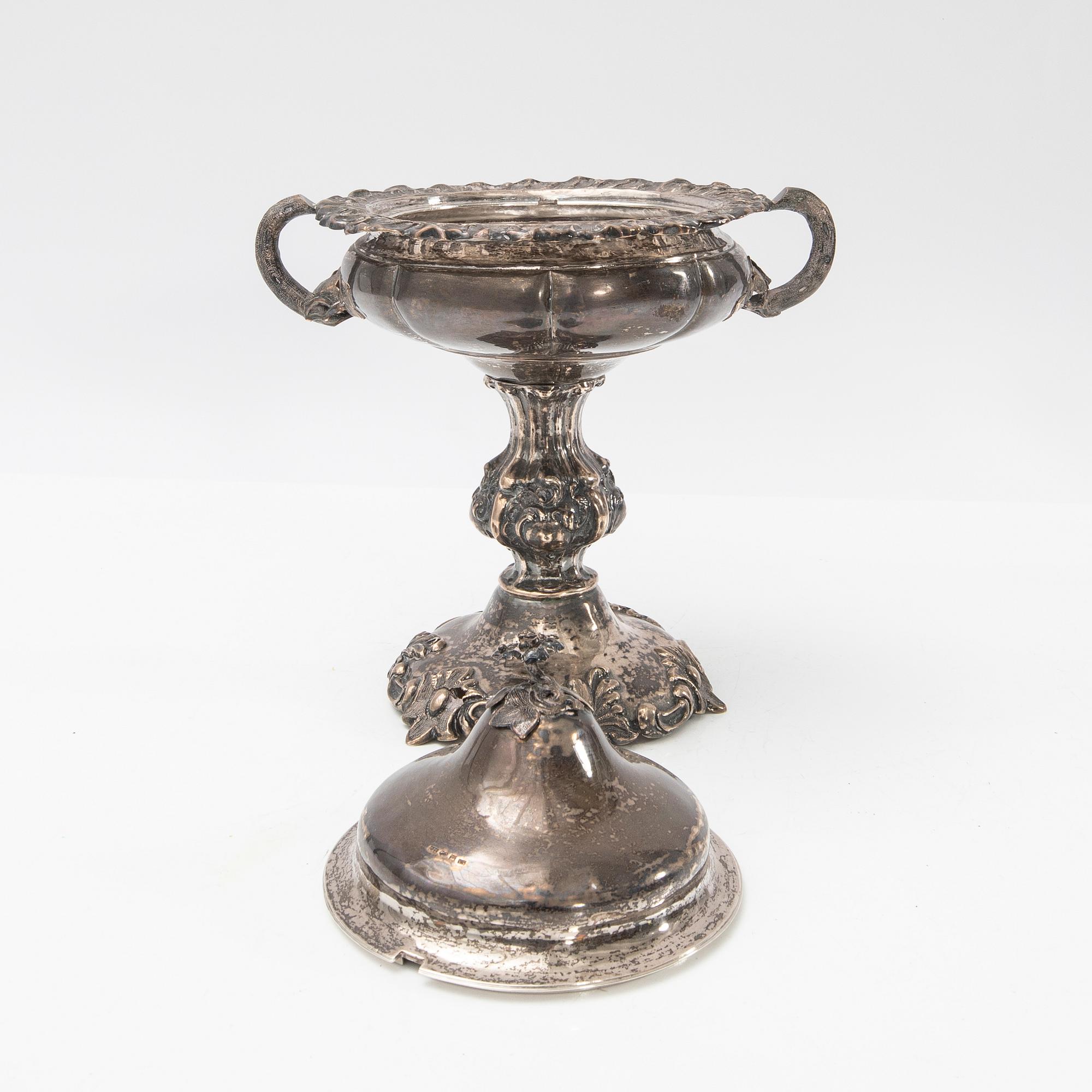 Skål med lock, silver, Sverige, 1865.