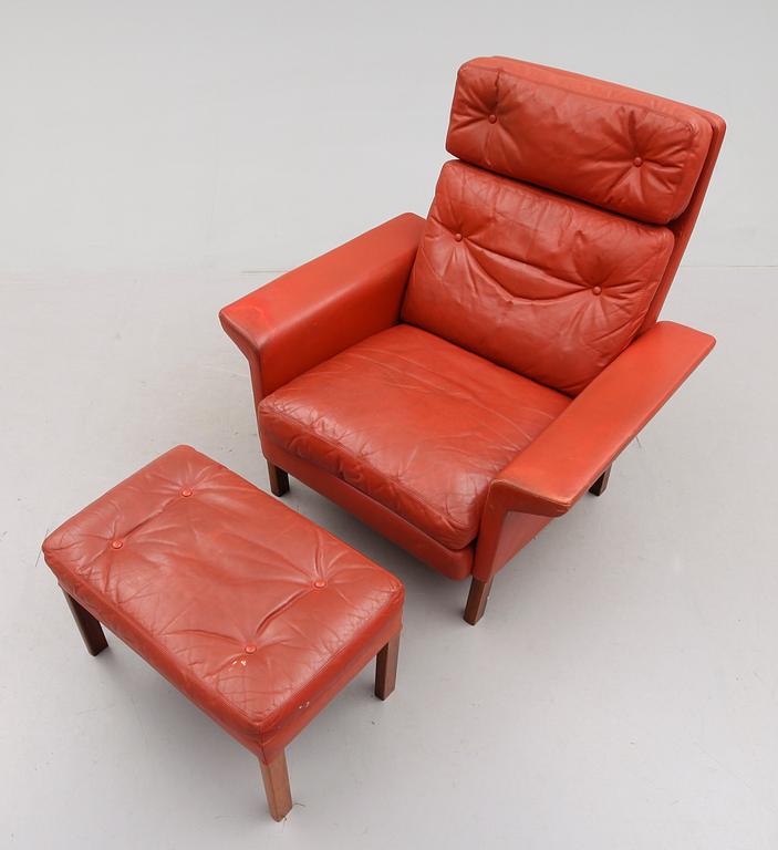 FÅTÖLJ med FOTPALL, 1900-talets andra hälft.