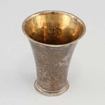 BÄGARE, silver, troligen Ferdinand Sehl den yngste, Stockholm (1756-1780). Vikt 110 g.
