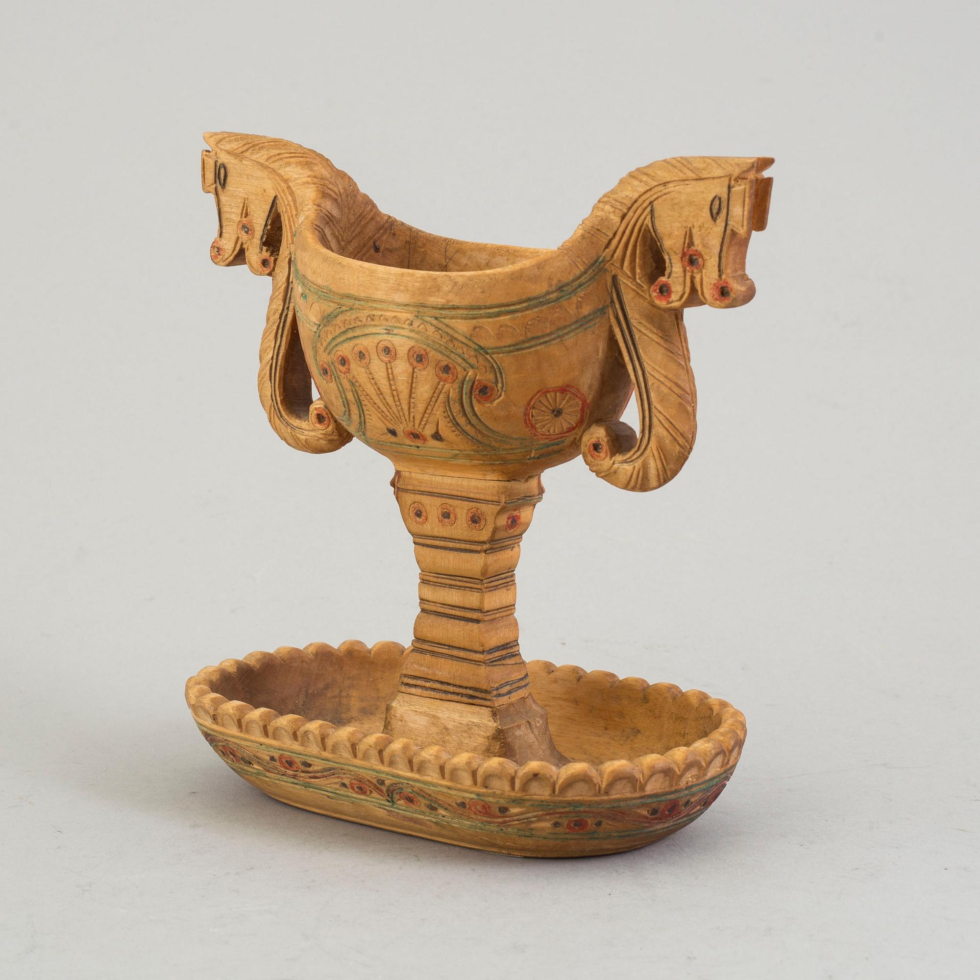 JEMT OLOV PERSON, a wooden sculpted bowl, signed.