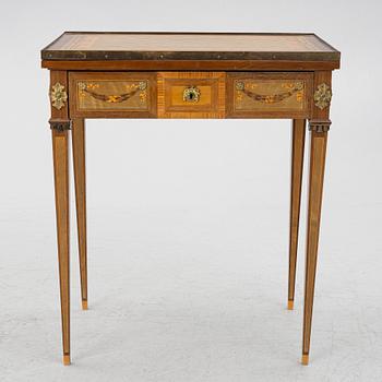 Damarbetsbord/spelbord, gustaviansk stil, 1900-talets första hälft.