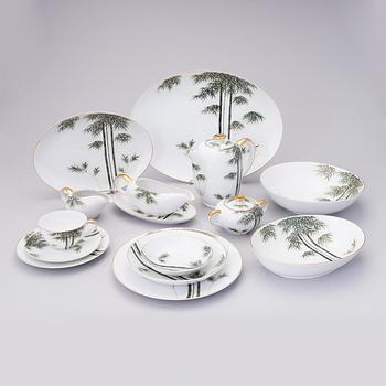 A dinnerware and tea set, circa 78 pcs, Kutani China, Japan latter half of the 20th century.