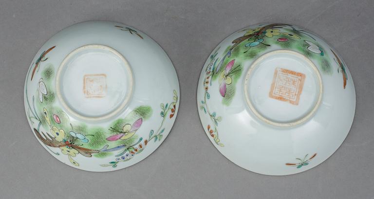 SKÅLAR, 1 par, porslin, Kina, 1900-tal.