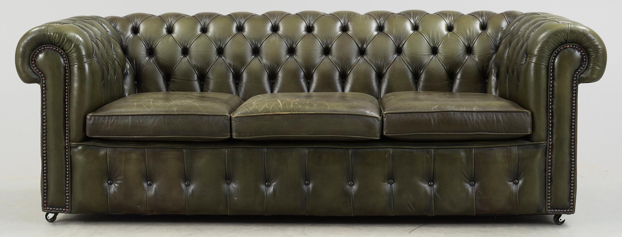 SOFFA, chesterfieldstil, 1900-talets andra hälft.