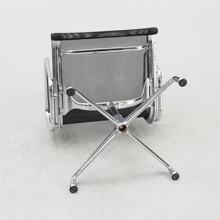 Charles & Ray Eames, karmstol, "EA108", Vitra, 2009.