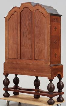 SKÅP, enligt uppgift Carl Malmsten, 1917 för NK.