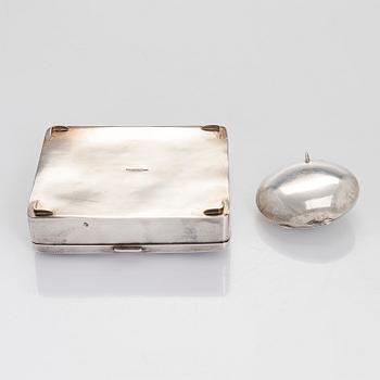 Kirsti Ilvessalo, A silver and enamel box and powder compact, Tillander Helsinki 1950–1951.
