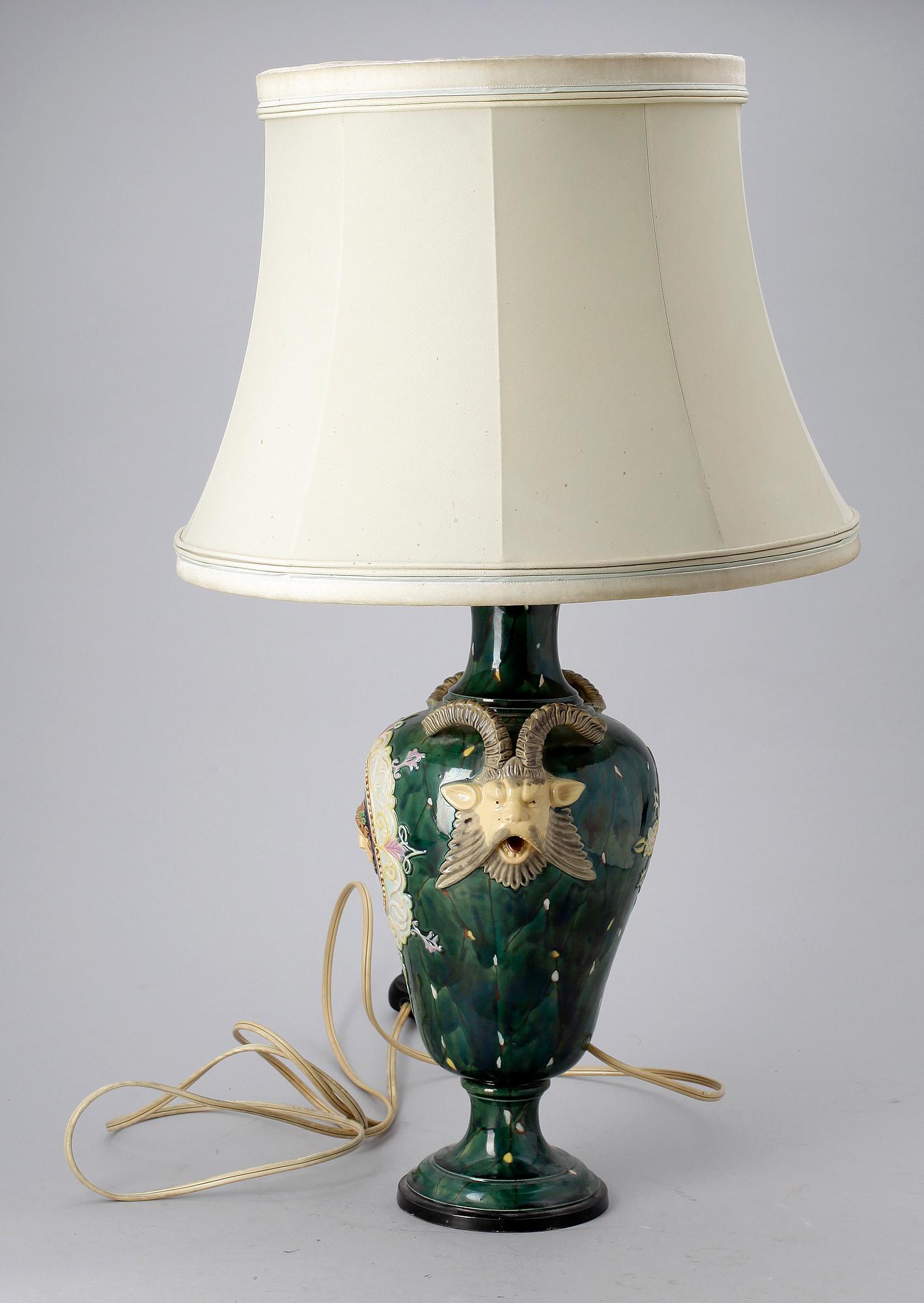 BORDSLAMPA, keramik, 1800/1900-tal.