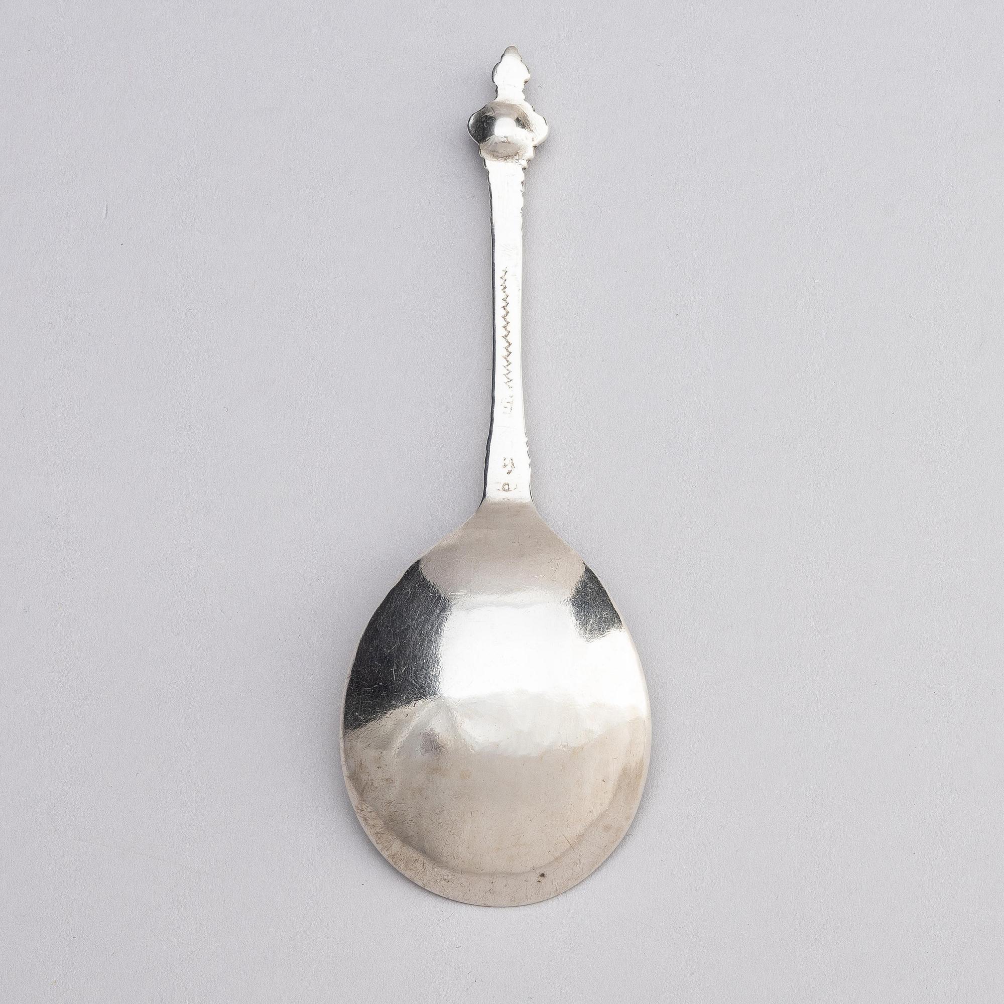 A Scandinavian 17th/18th century silver spoon, unclear maker's mark, possibly MO.