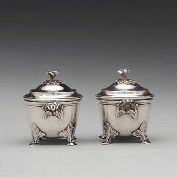 A pair of Swedish 18th century silver miniature bowls and covers, mark of Simson Ryberg, Stockholm 1776.