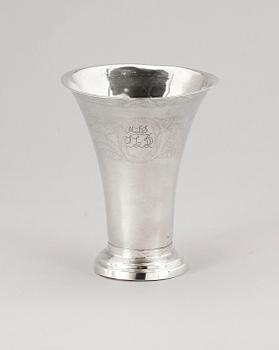 BÄGARE, silver, Johan Petter Hjulström, Västerås, 1824. Ca 165 g.