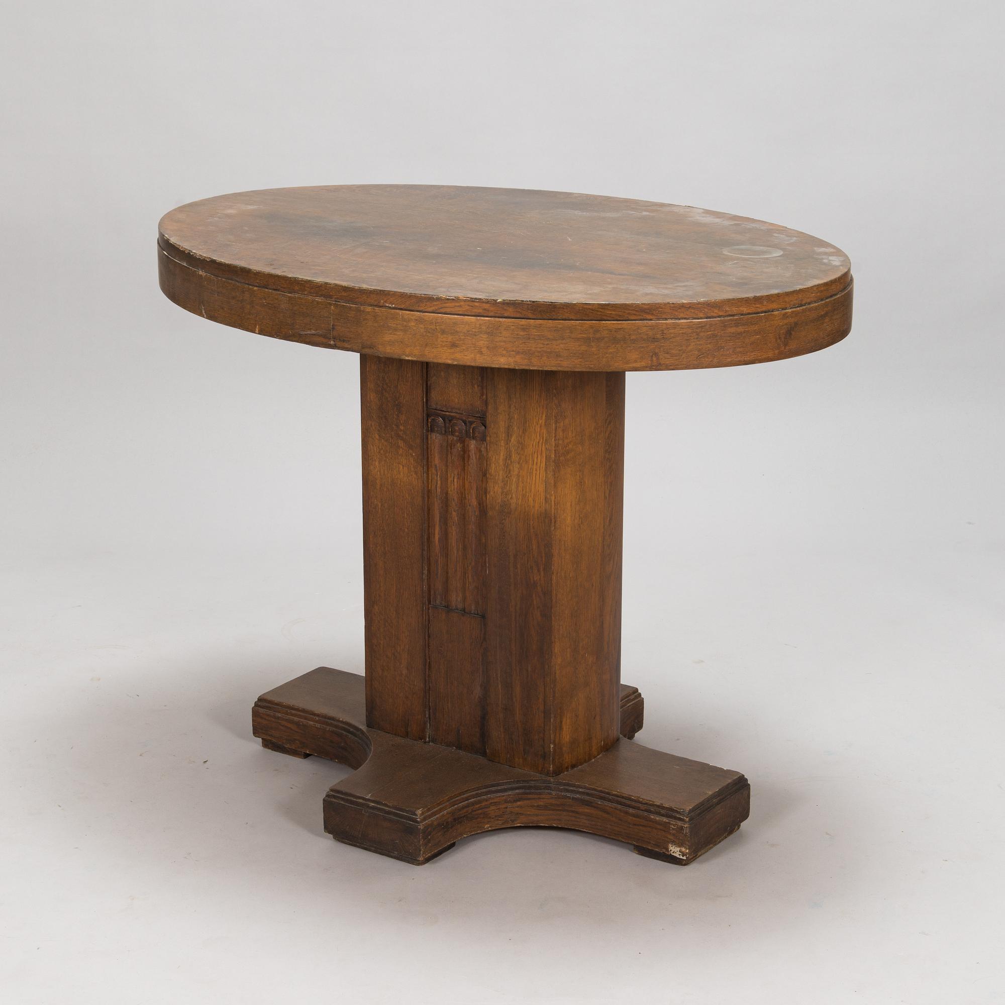 Eliel Saarinen, pöytä ja tuoleja, 4 kpl, Huonekaluliike Mikko Nupponen 1900-luvun alku.