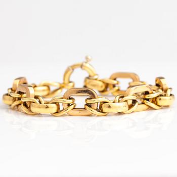 An 18K yellow and red gold bracelet. Italy.