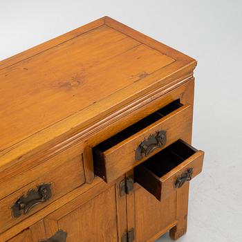 Sideboard, Kina, omkring år 1900.