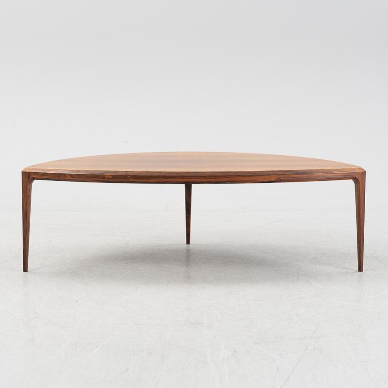 Johannes Andersen, a  rosewood veneered coffee table, Silkeborg, Denmark, 1960's.