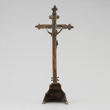 A BRONZE CRUCIFIX, 18th/19th century.