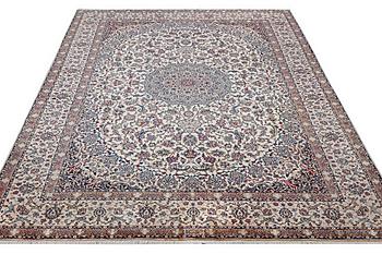 Matta, Nain, part silk, 6 laa, ca. 343 x 252 cm.
