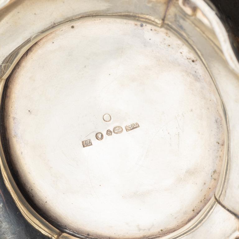 A silver coffee pot, cream jug and sugar bowl, Swedish import marks Torndahl-Ekström, Stockholm 1921.