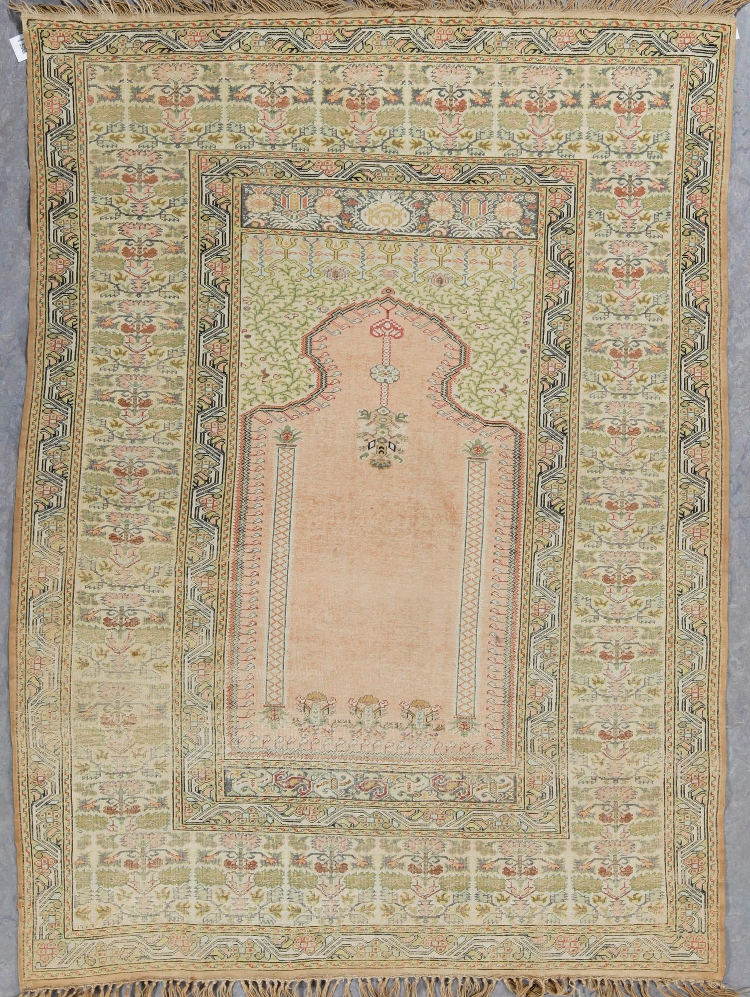 MATTA, semiantik Turkisk, silke, Ca 169,5 x125,5 cm.