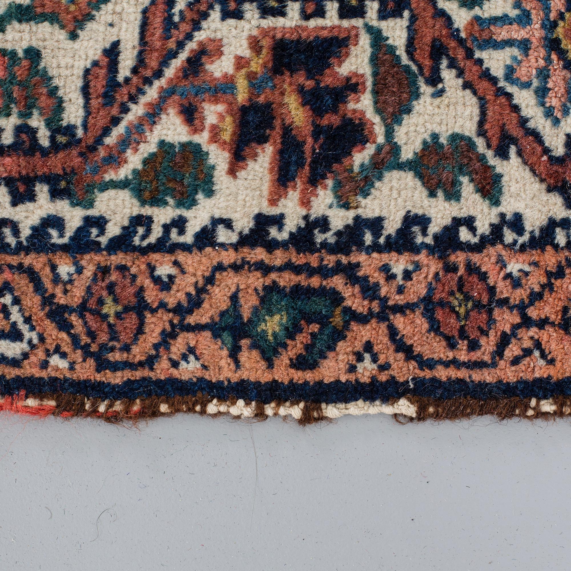 RUNNER, semi-antique/antique, Ferraghan likely, circa 490 x 101 cm.