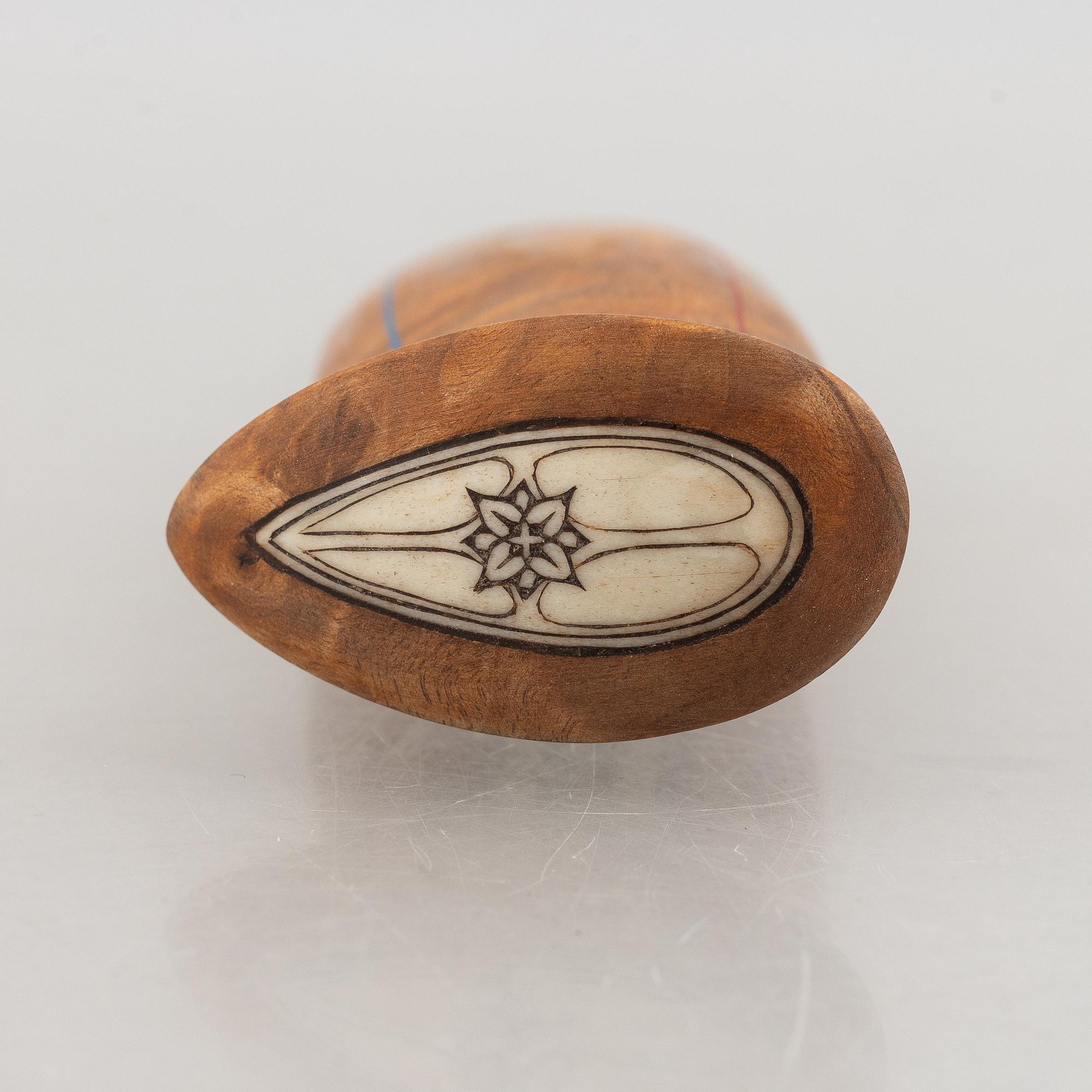 Per Isak Juuso, a reindeer horn knife, Karesuando.