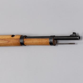 A mid 20th century Mars 115 airgun.