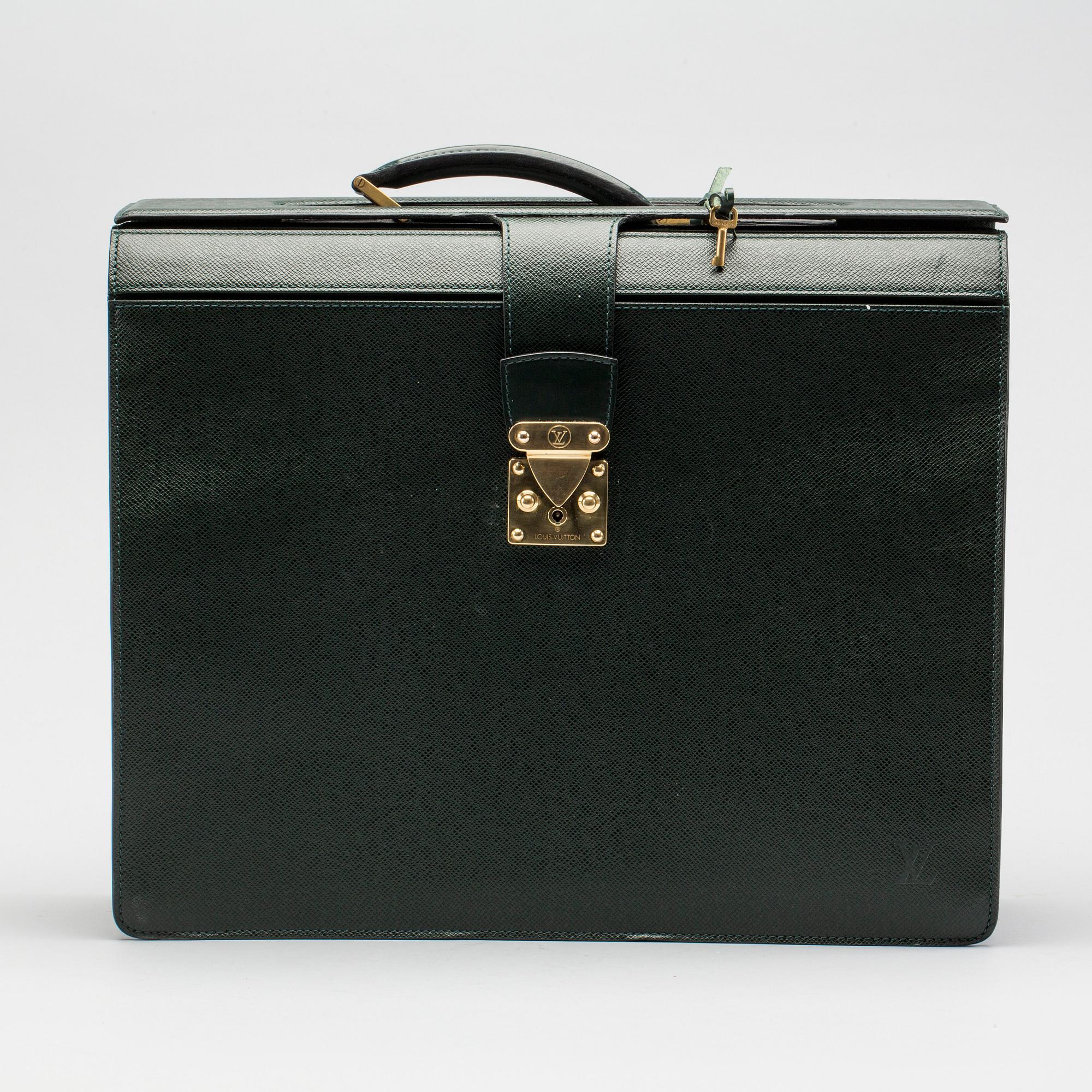 PORTFÖLJ, Louis Vuitton.