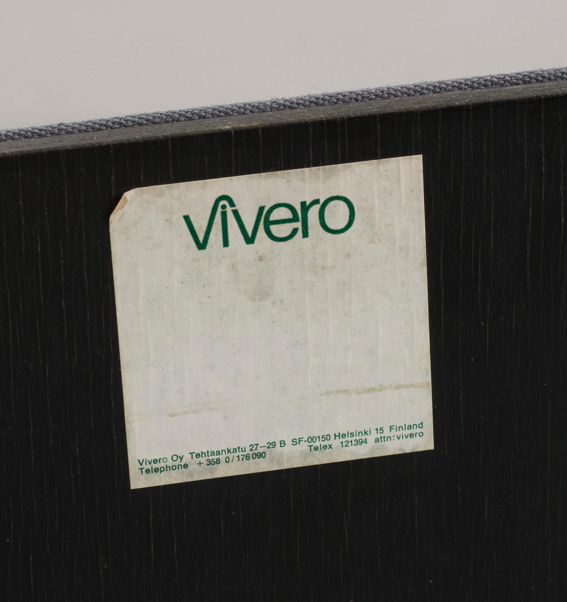 FÅTÖLJER, ett par, Yrjö Wiherheimo och Simo Heikkila, Vivero Oy, 1979.