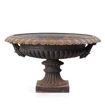 110. A Swedish 19th century cast iron garden urn by J & C G Bolinder, Stockholm.