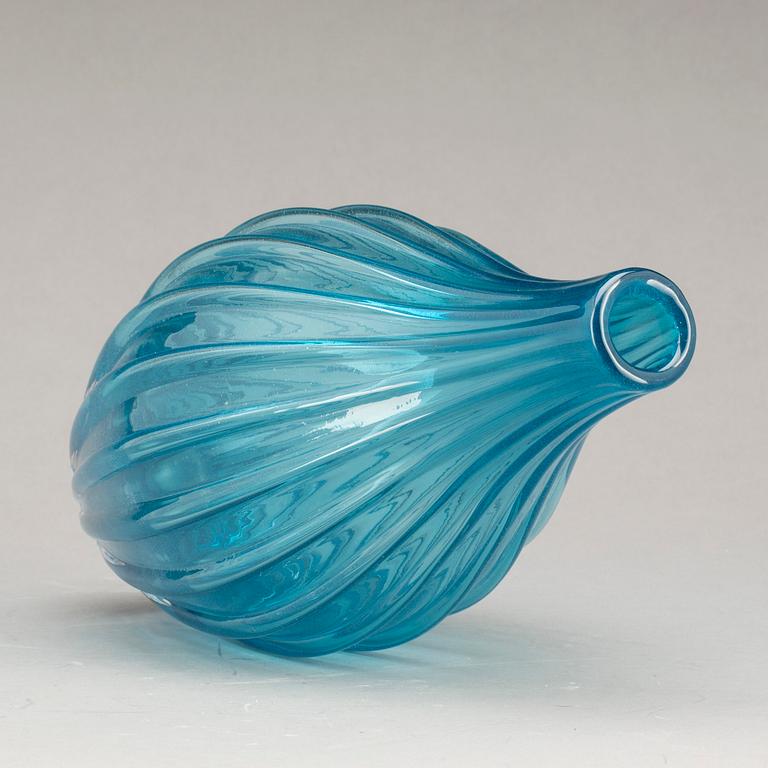 VAS, glas, signerad Kosta Boda, Ann Wåhlström 49422.