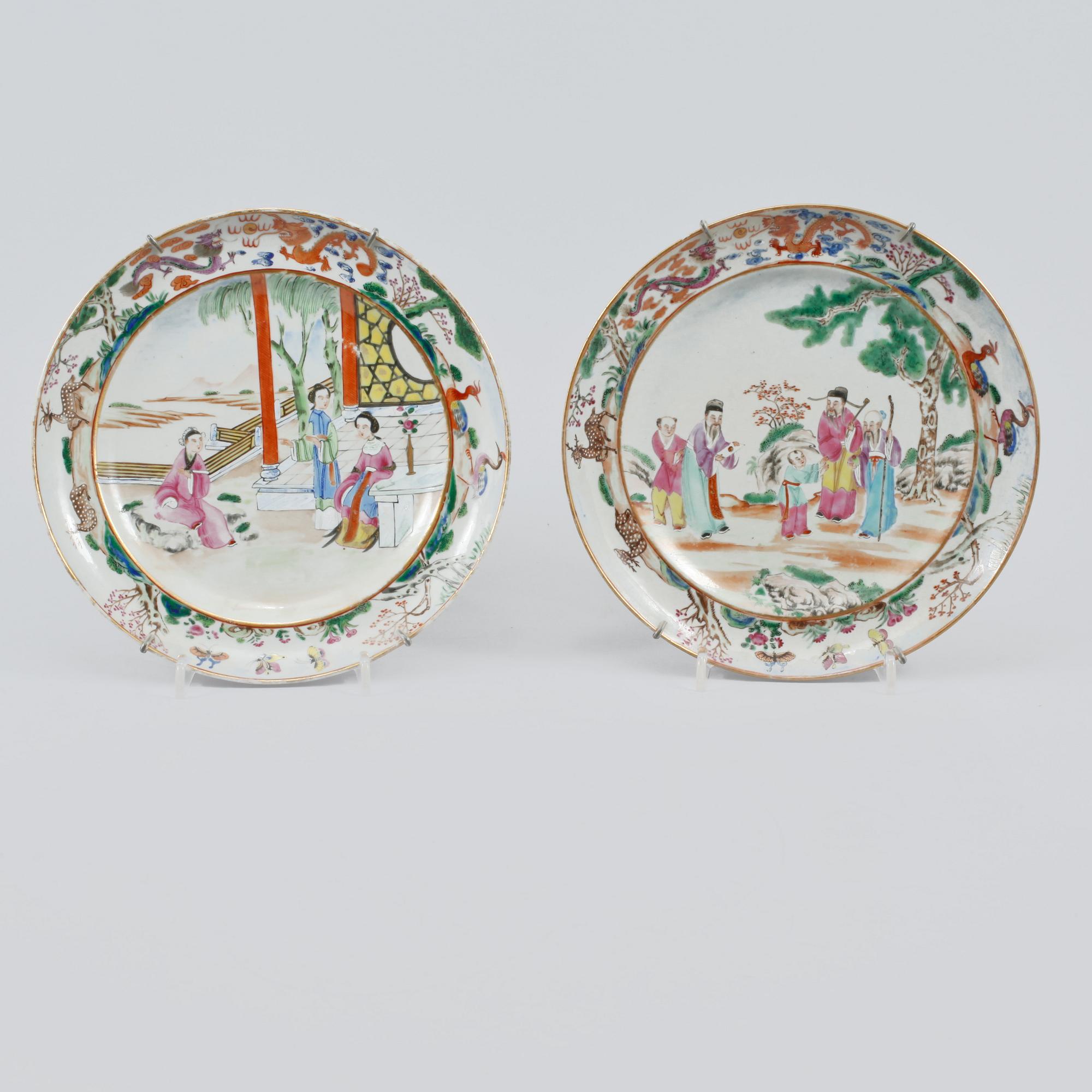 TALLRIKAR, 2 st, porslin, Kina, 1800-talets andra hälft.