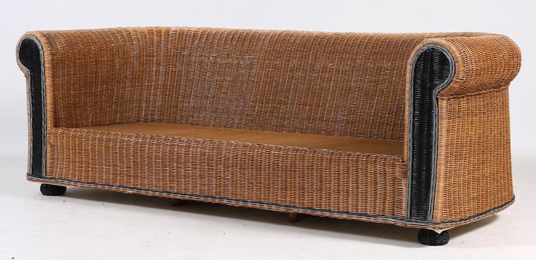 SOFFA samt BORD, korg, 1900-tal.