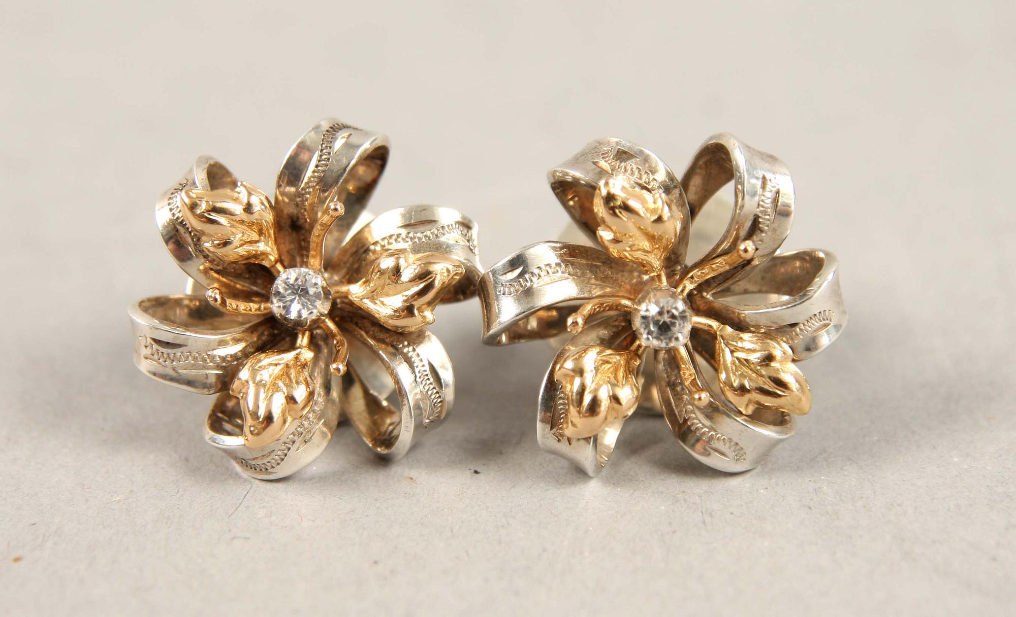 BROSCH, samt ÖRHÄNGEN, silver delvis förgyllt, Juvelfabriken AB, Stockholm, 1948.