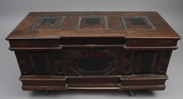 KISTA, barockstil, 1800-tal med äldre delar.