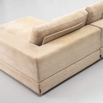 Manzoni e Tapinassi, a 'Plat' sofa, Arketipo, Italy.