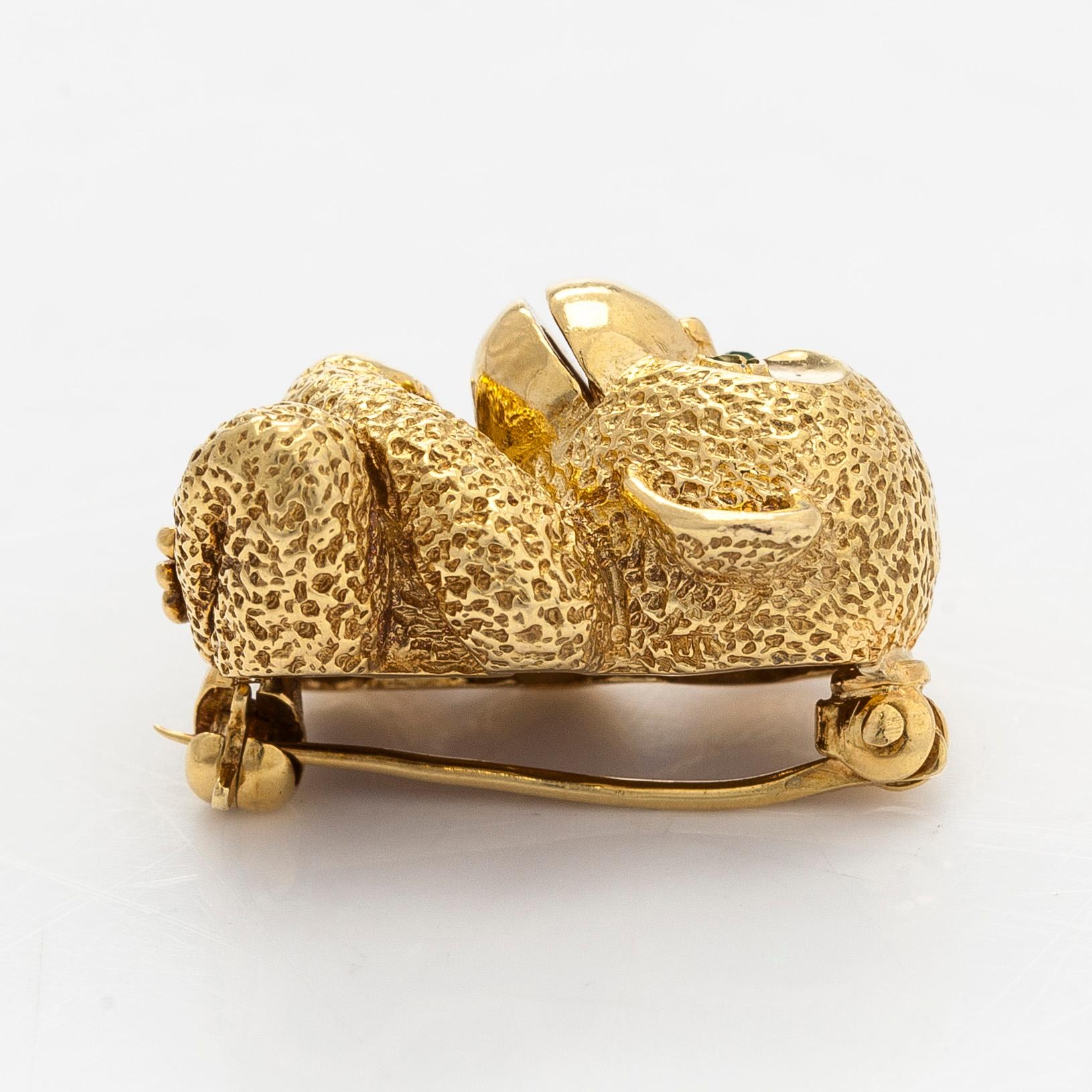 Brooch, 18K gold, diamond and emeralds.