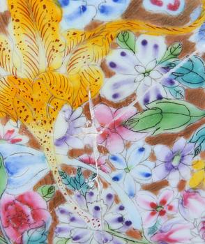 URNA, porslin, Kina, millefiori-dekor, 1900-tal.