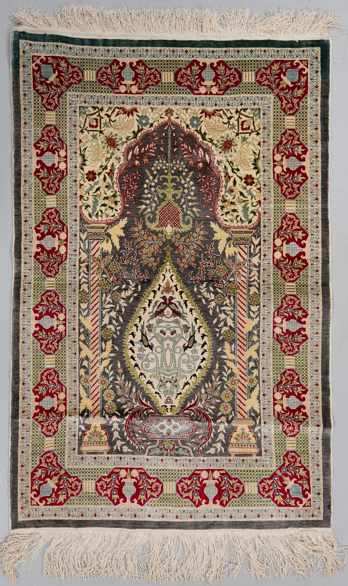 Hereke, oriental, silk, approx. 111 x 73 cm.