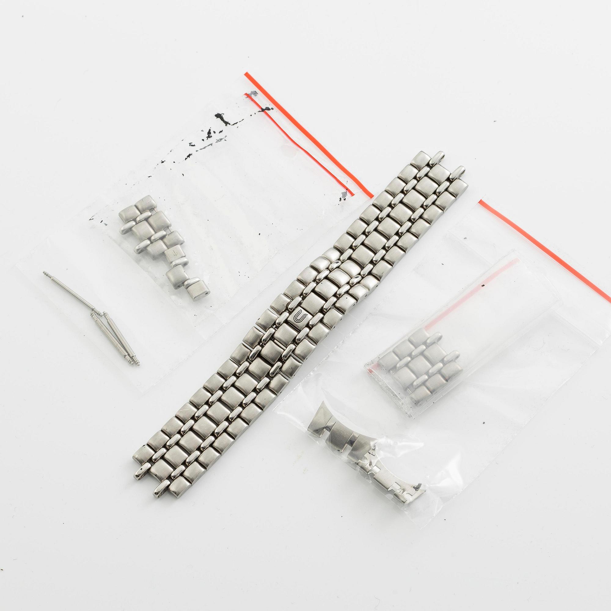 Universal Geneve, Compax 1950, "Baby Nina", "Burgundy", ca 1990.