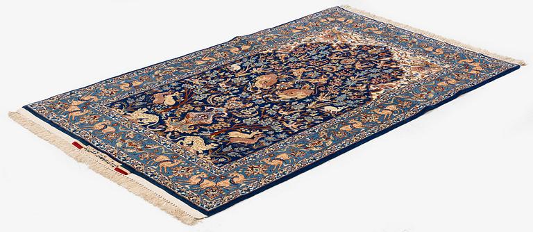 Matta, semiantik Isfahan, Centrala Persien, part silk, signerad, ca 175 x 106 cm.